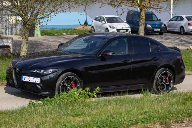 Alfa Romeo Giulia — Competizone – 6