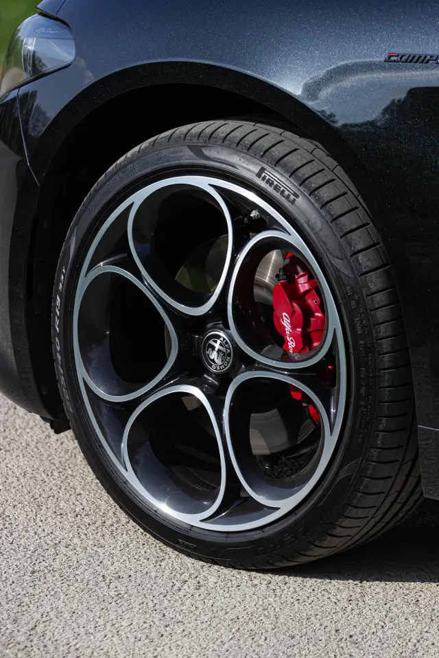 Alfa Romeo Giulia — Competizone – 7