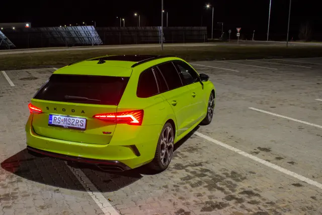 Škoda Octavia RS – Nočná jazda – 9